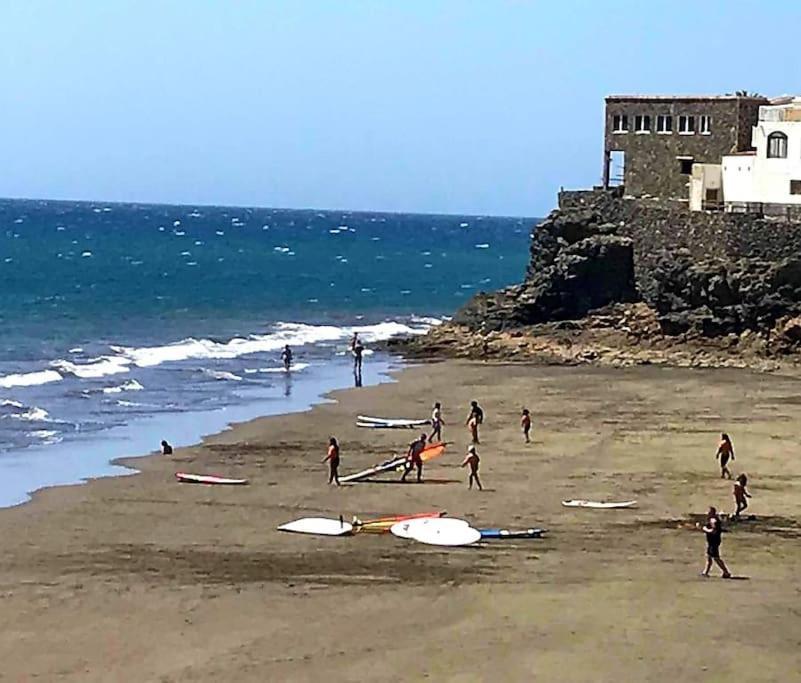Newly Refurbished Beachfront Apartment. San Bartolomé Eksteriør bilde